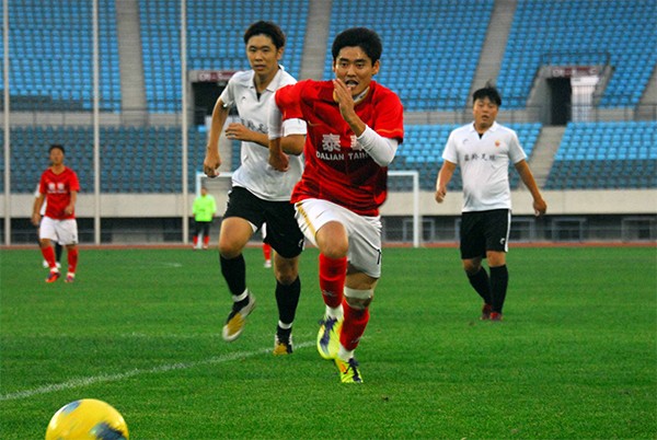 【赛事速递】泰华1:3惜败龙卷风,夺得2015大连市足协杯亚军